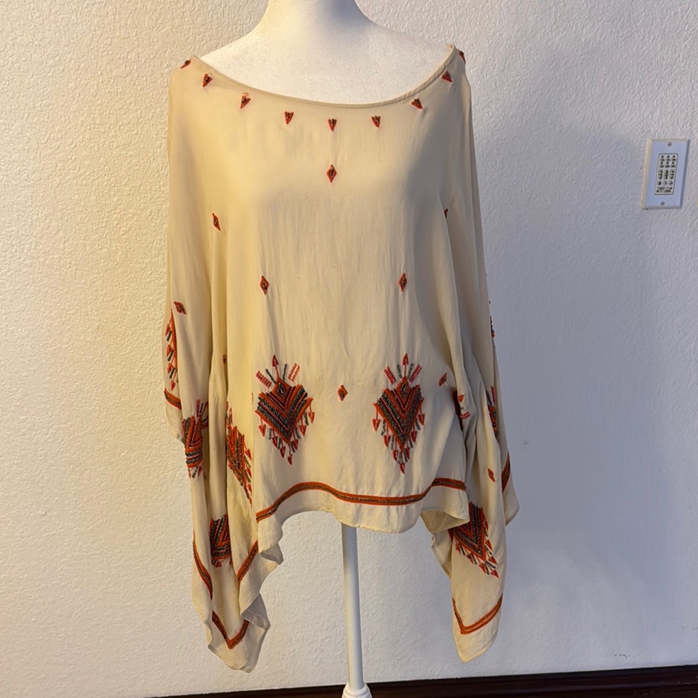 Zara Cream and Red Tunic Top with Timeless Design
